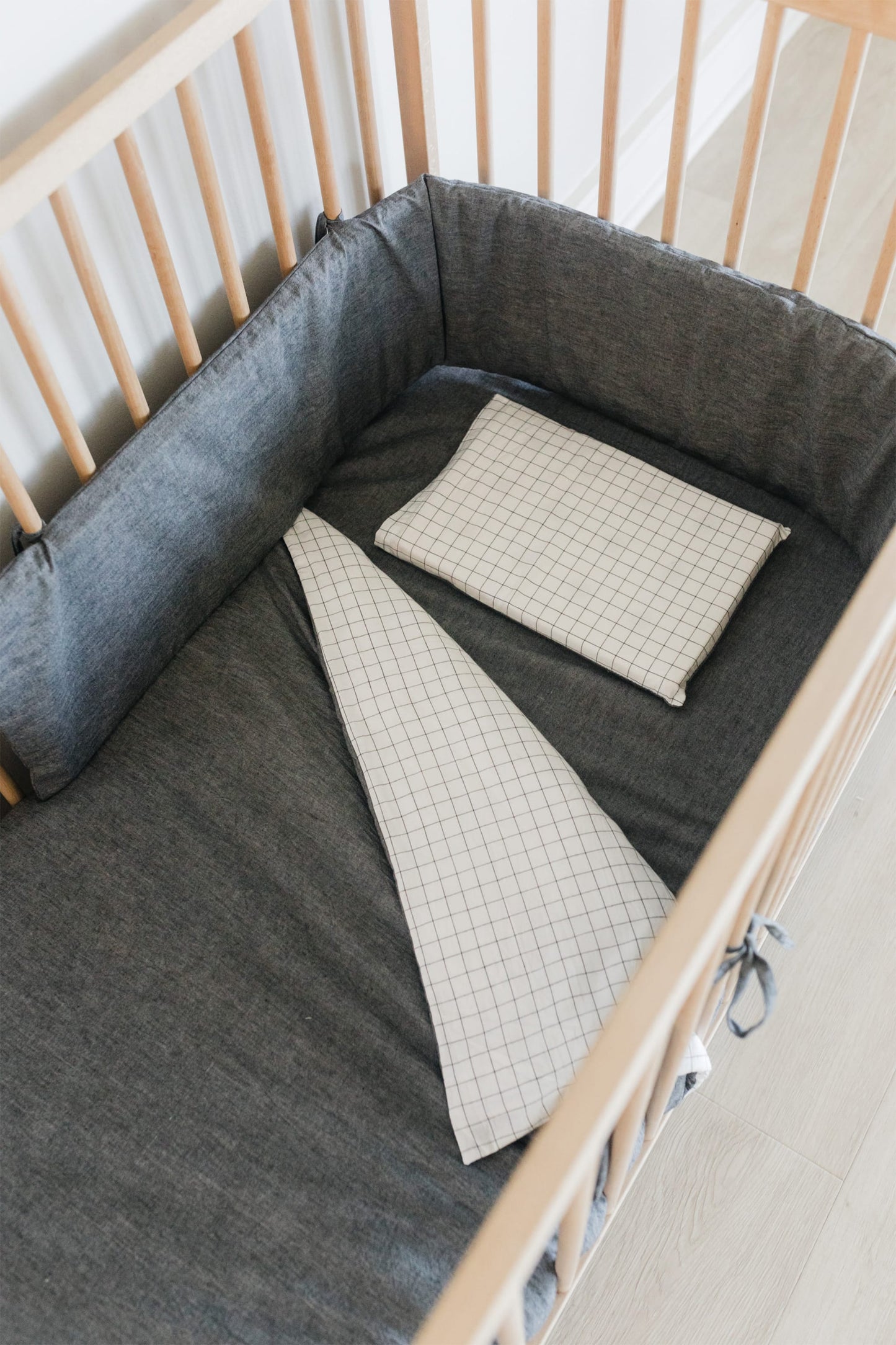 Charcoal Grid Washed Cot Duvet